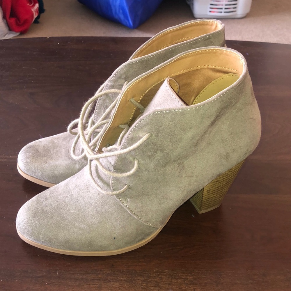 Used heel booties